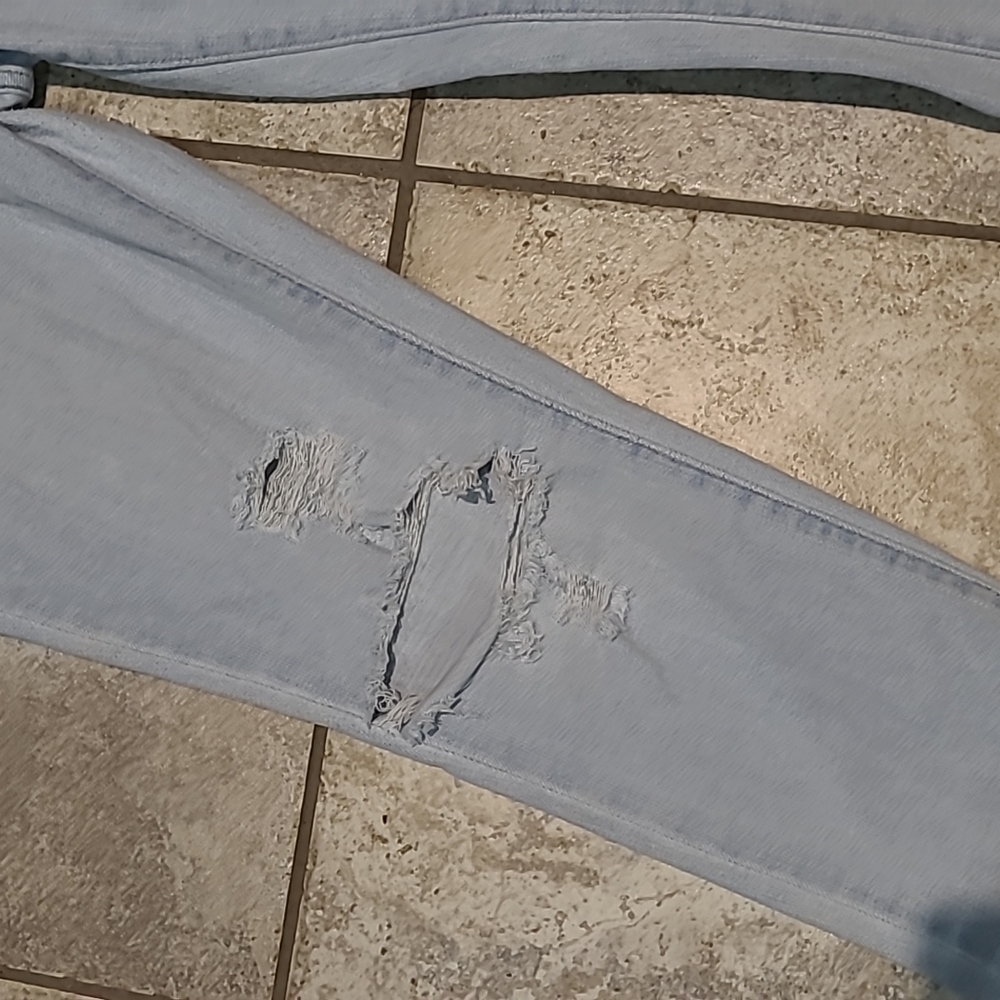 LEVIS ** HIGH RISE**SKINNY** DISTRESSED**JEANS - Picture 7 of 12